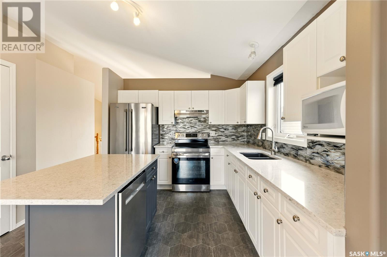 507 Buckwold Cove, Saskatoon, Saskatchewan  S7N 4W1 - Photo 11 - SK008397