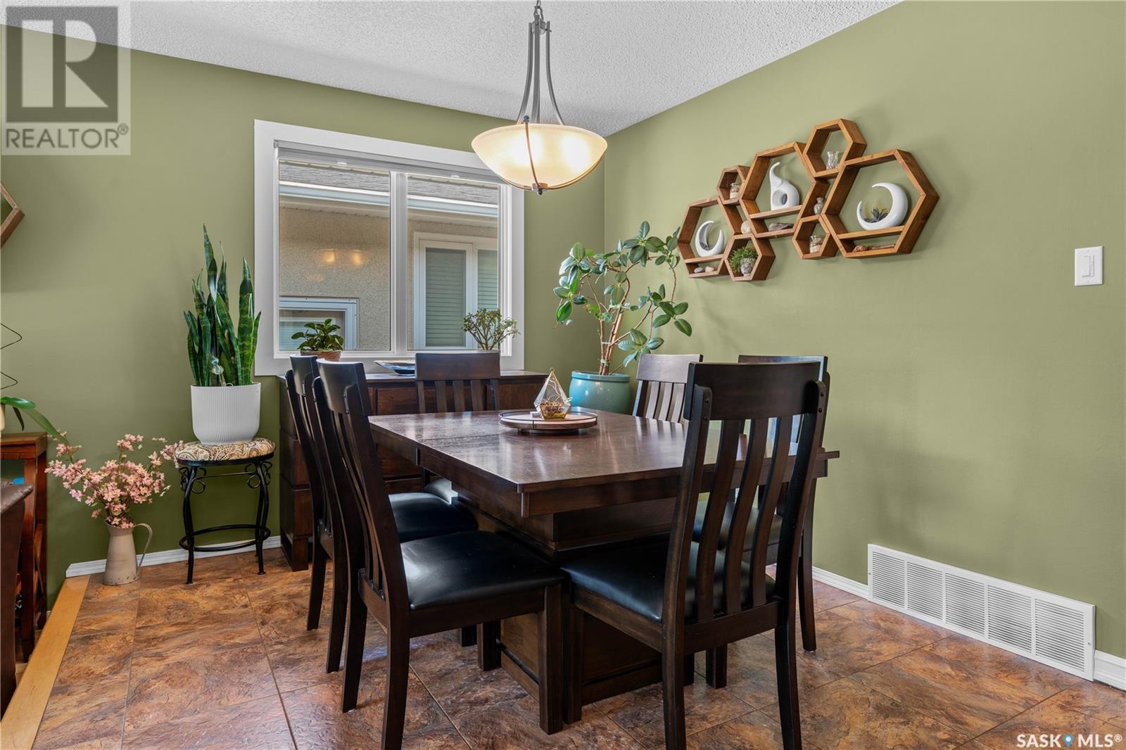 15 Windfield Road, Regina, Saskatchewan  S4V 0E6 - Photo 4 - SK008335