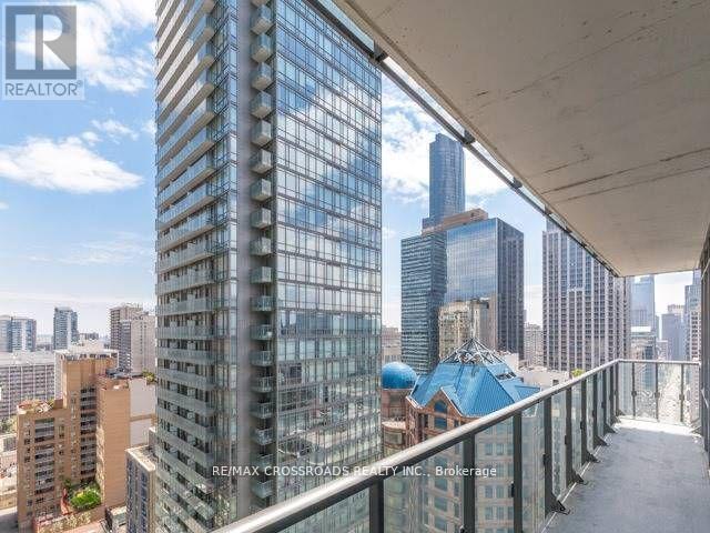 1908 - 832 Bay Street, Toronto (Bay Street Corridor), Ontario  M5S 1Z6 - Photo 19 - C12179974