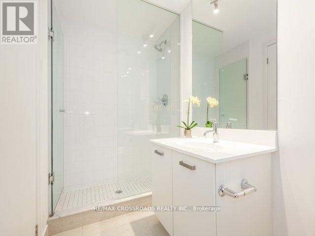 1908 - 832 Bay Street, Toronto (Bay Street Corridor), Ontario  M5S 1Z6 - Photo 16 - C12179974