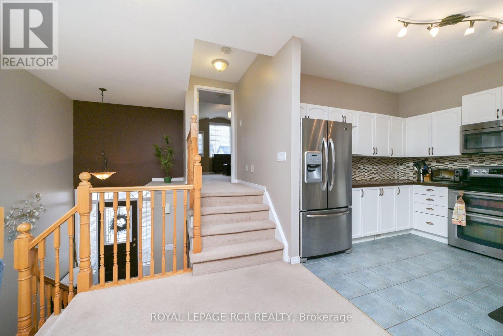 26 Benjamin Crescent, Orangeville, Ontario  L9W 5J2 - Photo 9 - W12007263