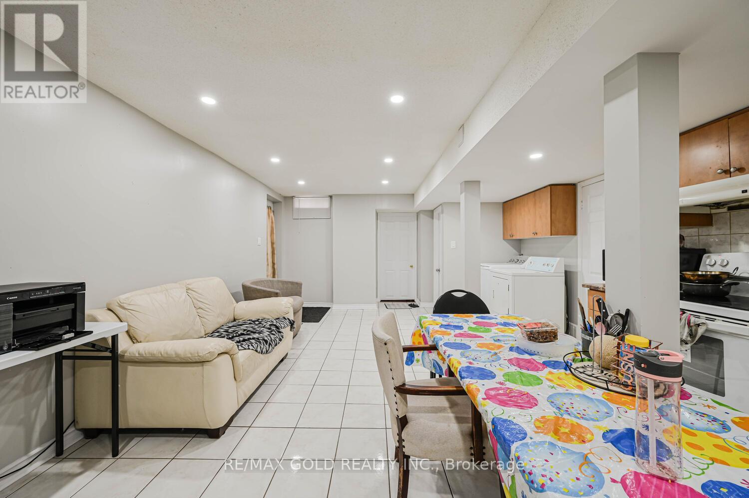 44 Ribbon Drive, Brampton, Ontario  L6R 2C5 - Photo 37 - W12200508
