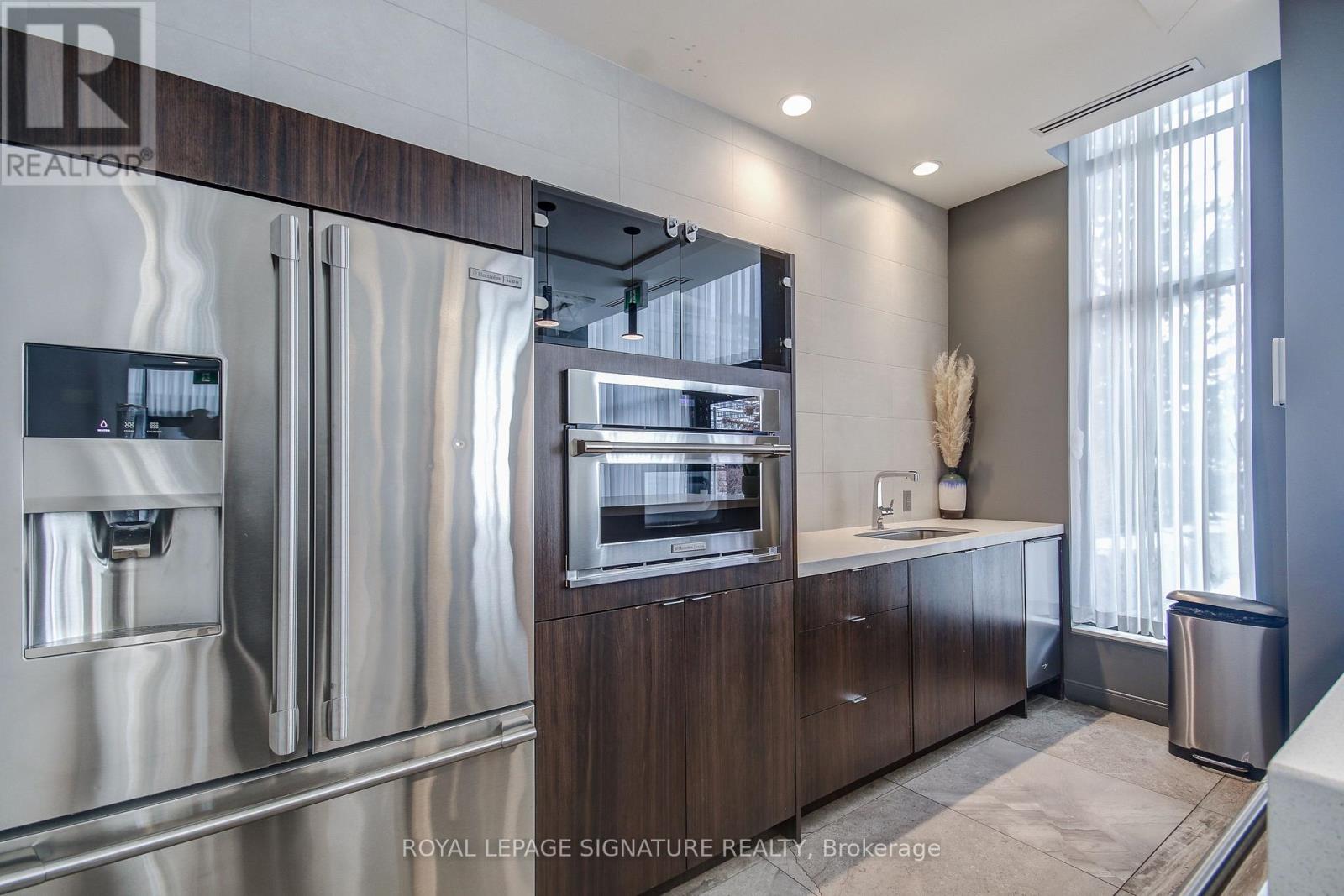 1810 - 2550 Eglinton Avenue W, Mississauga, Ontario  L5M 0Y2 - Photo 8 - W12201471