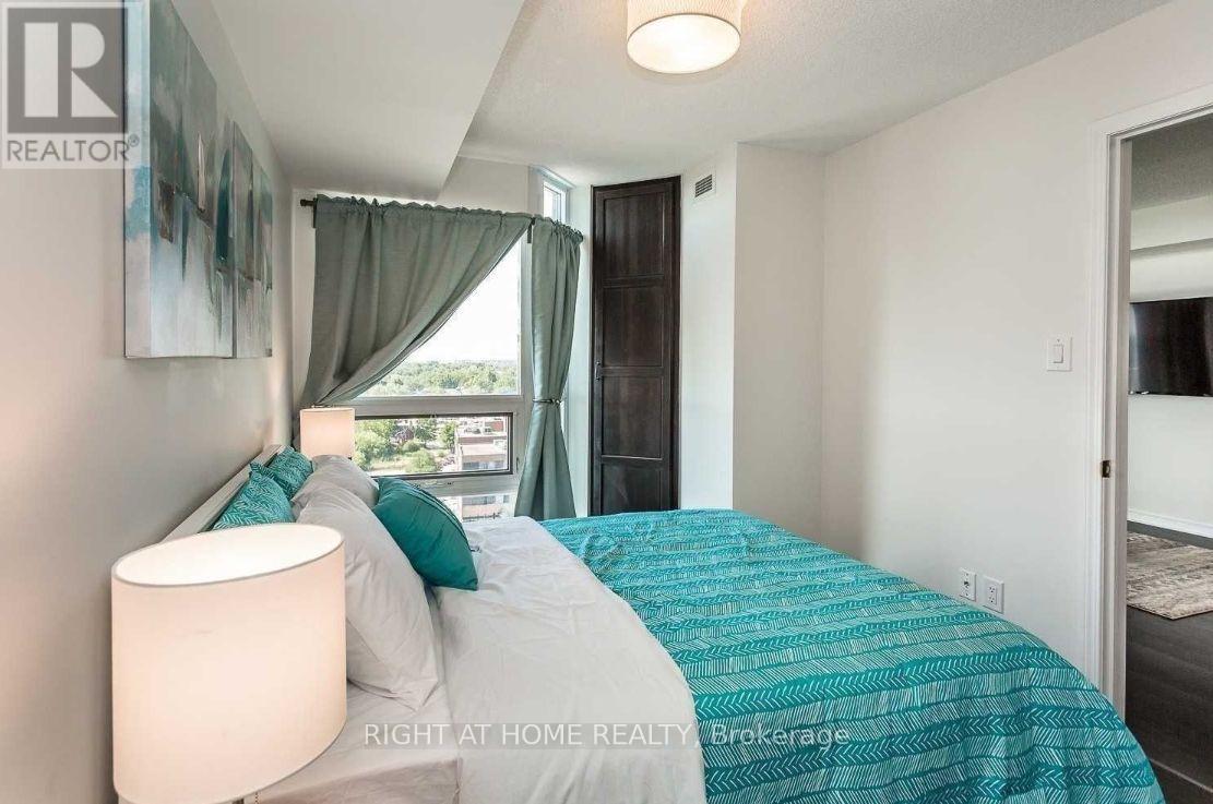 1214 - 9 George Street, Brampton, Ontario  L6X 0T6 - Photo 6 - W12201481