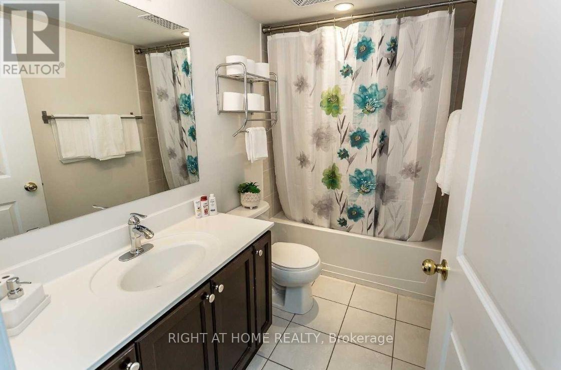 1214 - 9 George Street, Brampton, Ontario  L6X 0T6 - Photo 8 - W12201481