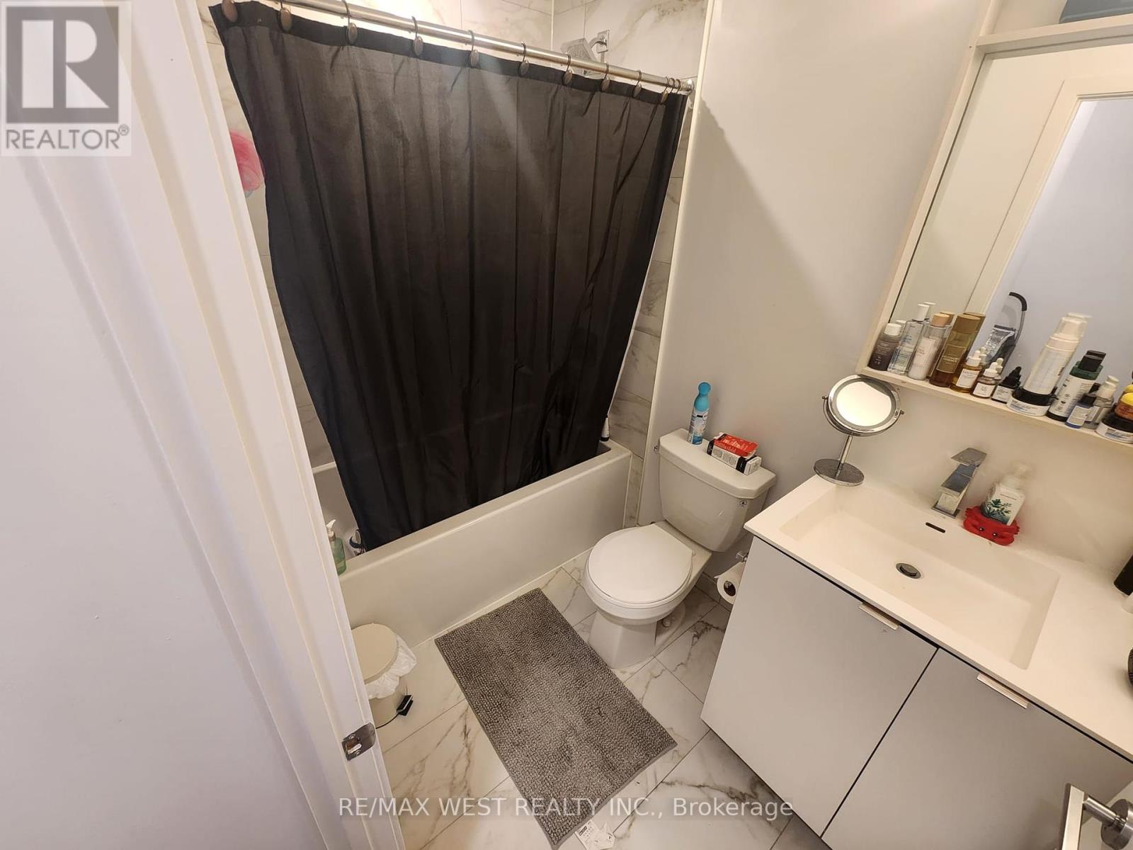 1201 - 4065 Confederation Parkway, Mississauga, Ontario  L5B 0L4 - Photo 13 - W12201494
