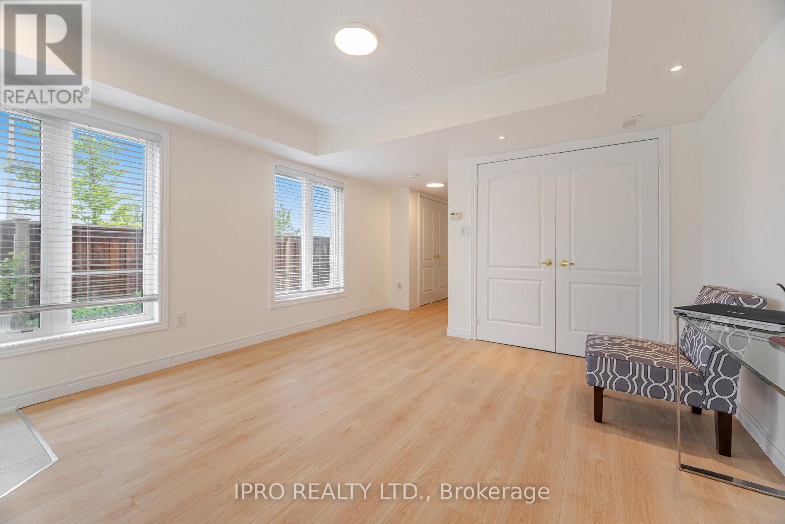 32 Lily Cup Avenue, Toronto, Ontario  M1L 0H4 - Photo 9 - E12199556