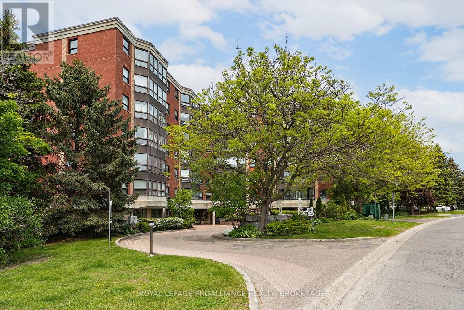 702 - 675 Davis Drive, Kingston, Ontario  K7M 8L5 - Photo 2 - X12201607