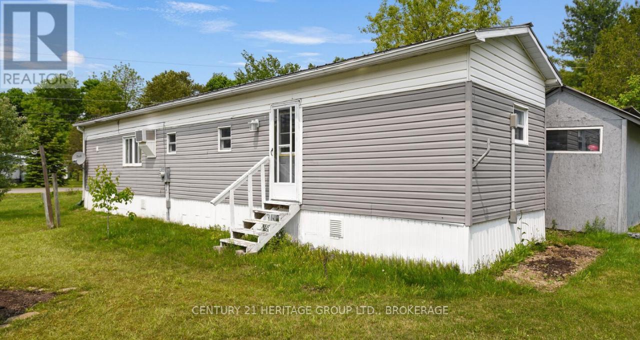 9 Wilson Street, Rideau Lakes, Ontario  K0G 1E0 - Photo 2 - X12201748