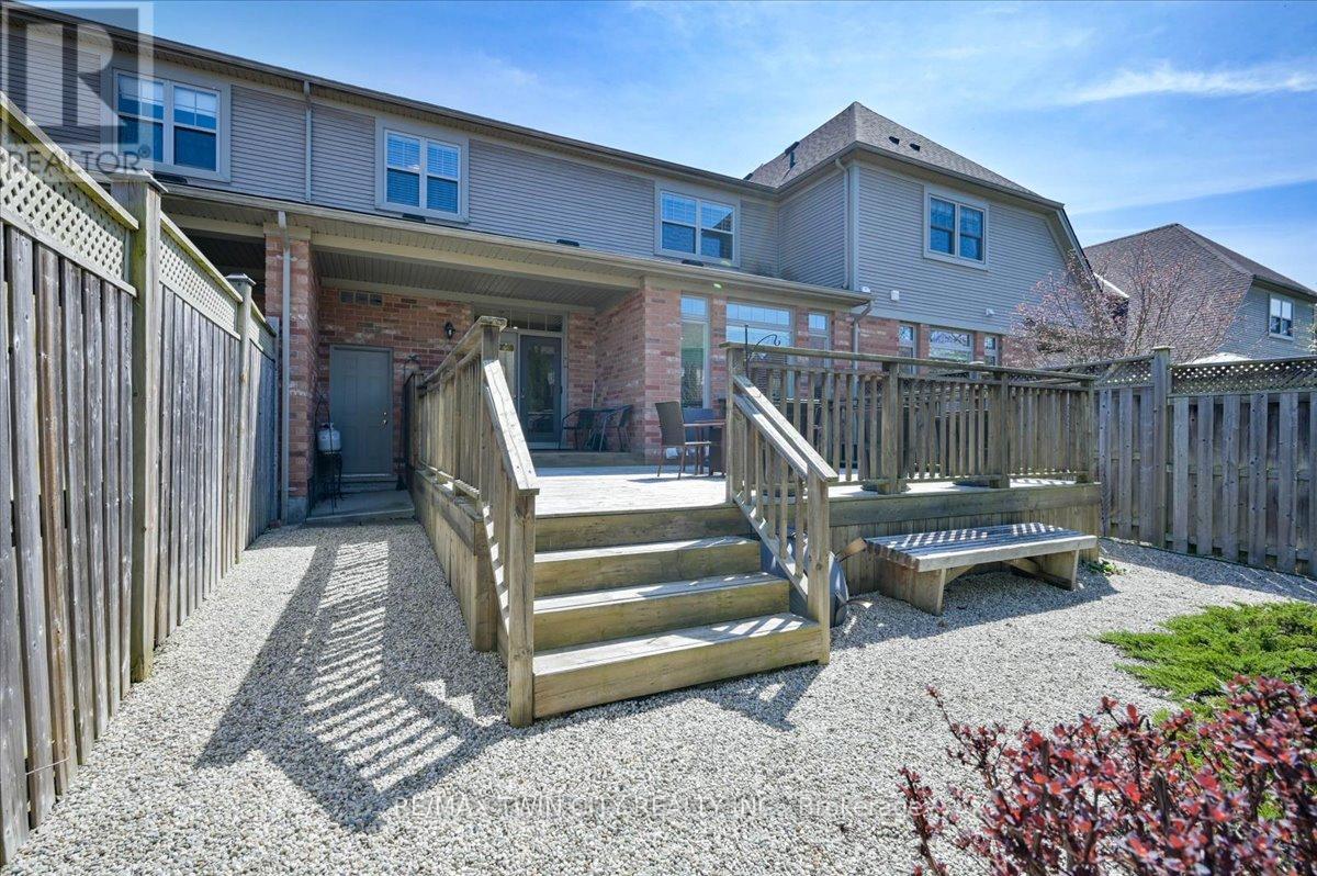 285 Doon South Drive, Kitchener, Ontario  N2P 2X1 - Photo 37 - X12201420