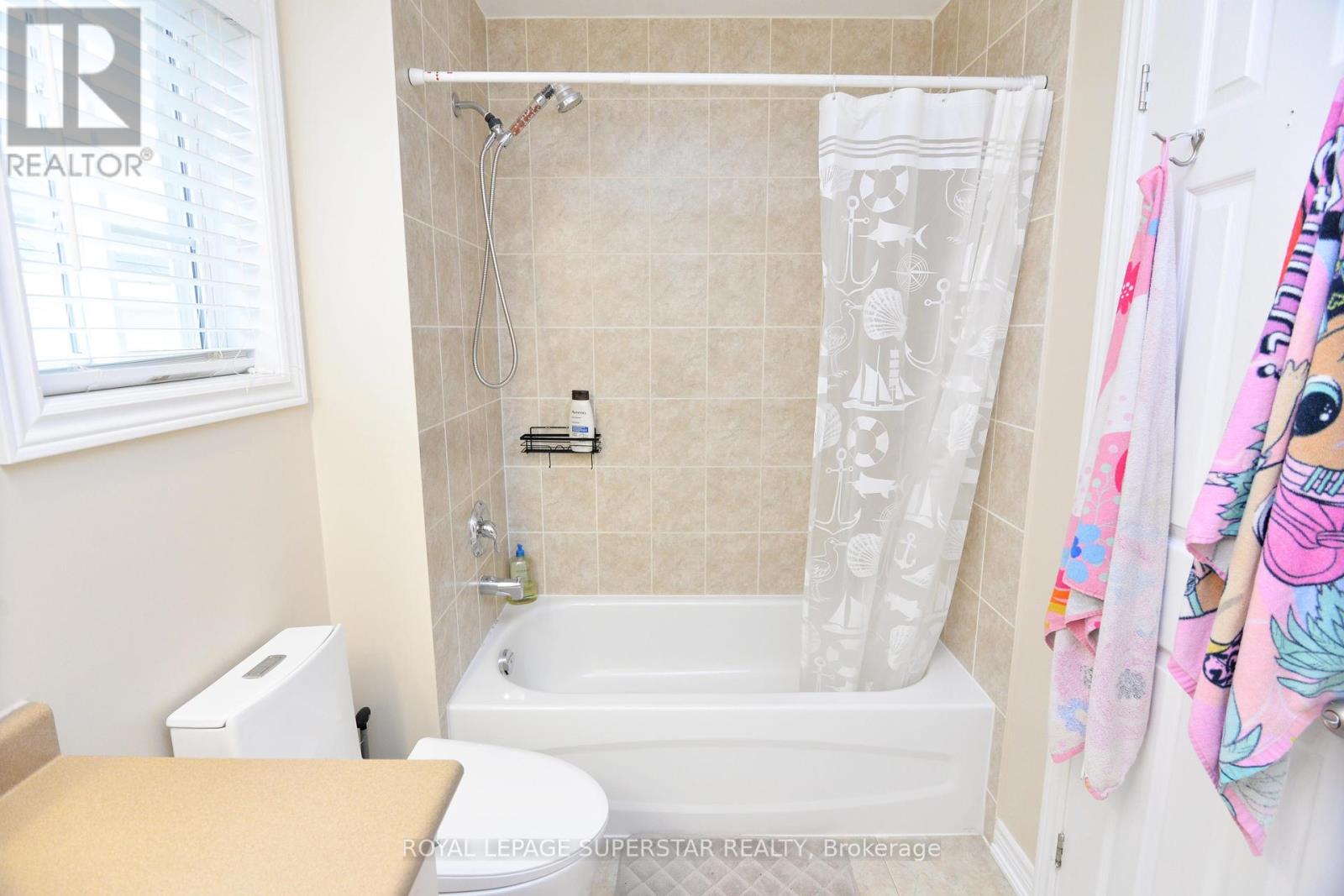 44 Browview Drive, Hamilton, Ontario  L0R 2H9 - Photo 10 - X12201464