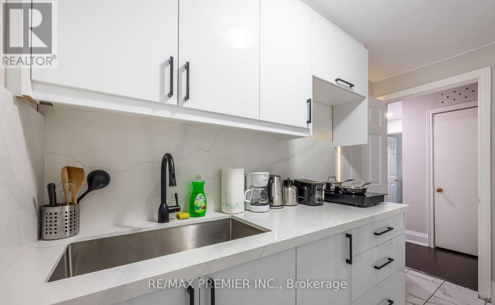 4507 Queen Street, Niagara Falls, Ontario  L2E 2L4 - Photo 13 - X12201472
