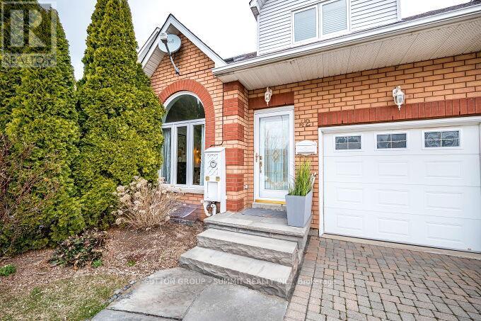 42 Morrison Crescent, Grimsby, Ontario  L3M 5K4 - Photo 4 - X12201474