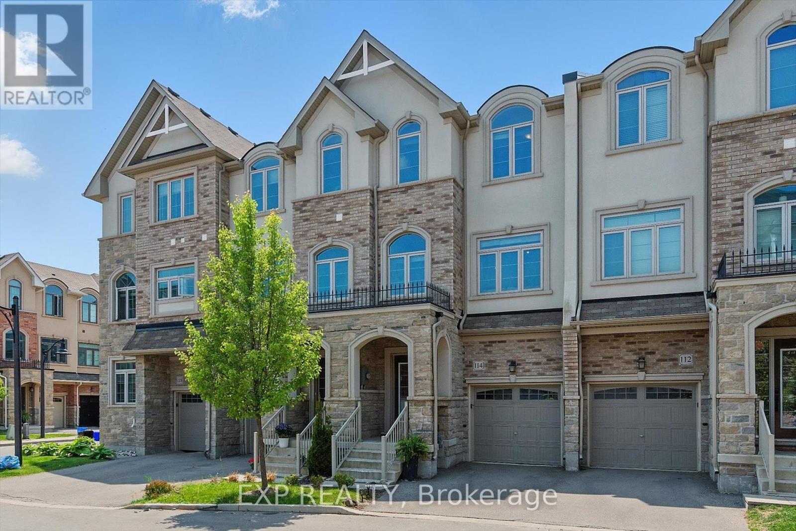 114 Borers Creek Circle, Hamilton, Ontario  L8B 1W3 - Photo 2 - X12201478