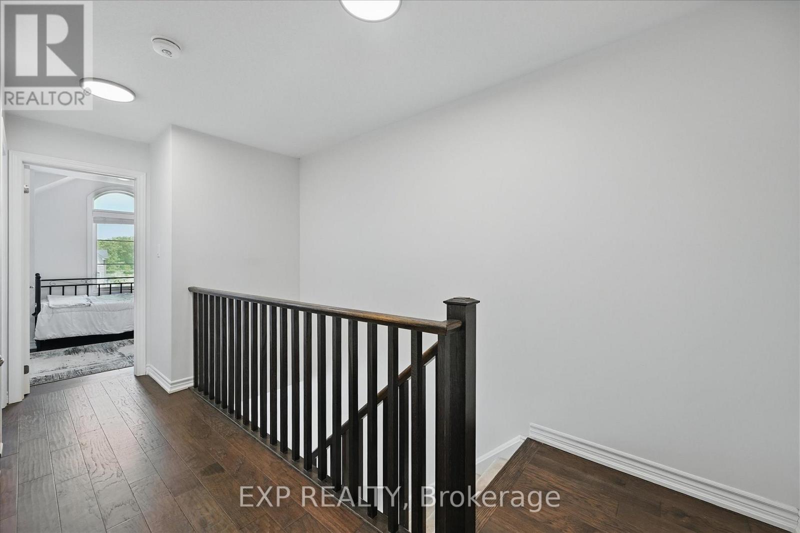 114 Borers Creek Circle, Hamilton, Ontario  L8B 1W3 - Photo 23 - X12201478