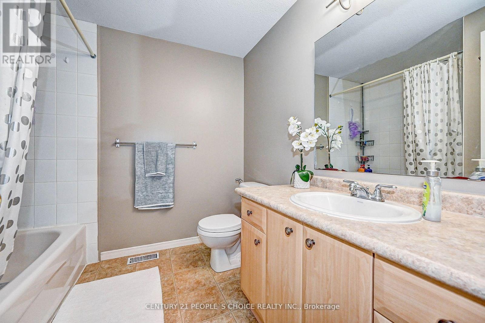 155 Prosperity Drive, Kitchener, Ontario  N2E 4E8 - Photo 27 - X12201487