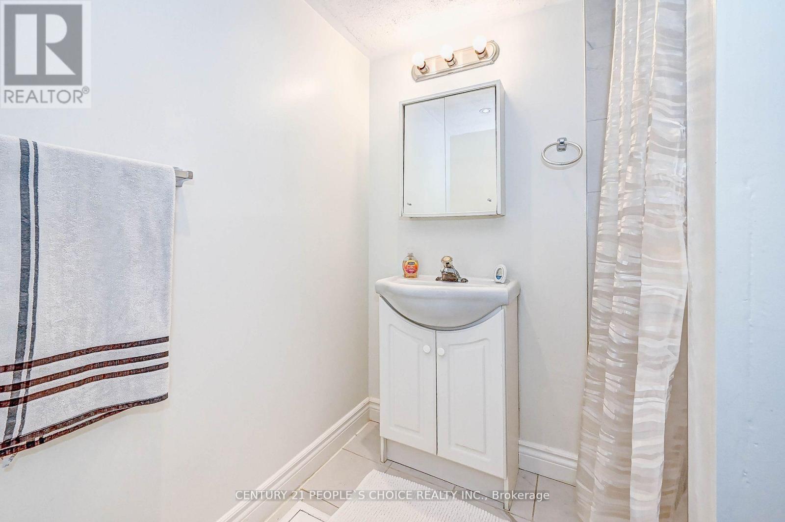 155 Prosperity Drive, Kitchener, Ontario  N2E 4E8 - Photo 35 - X12201487