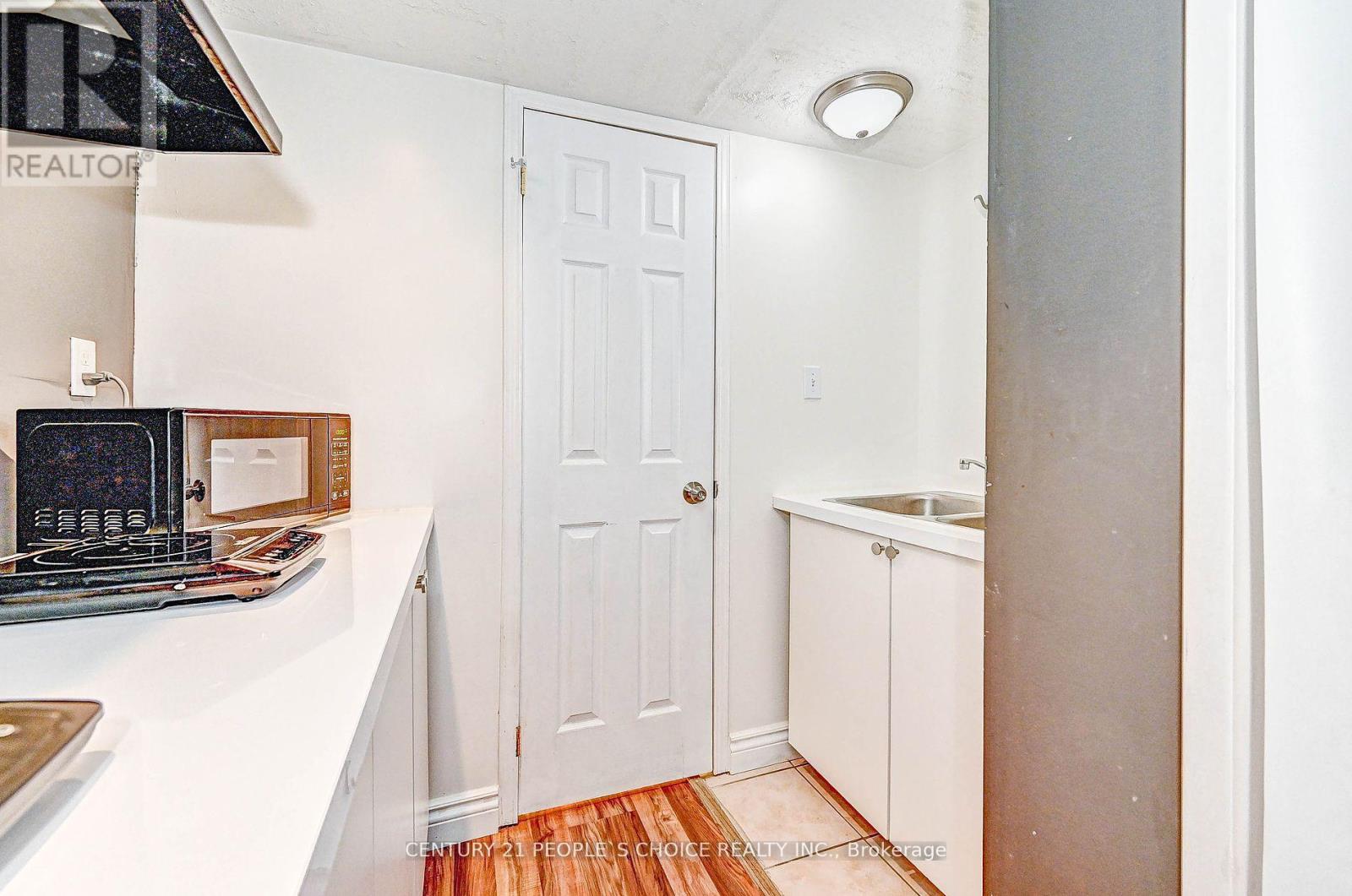 155 Prosperity Drive, Kitchener, Ontario  N2E 4E8 - Photo 38 - X12201487