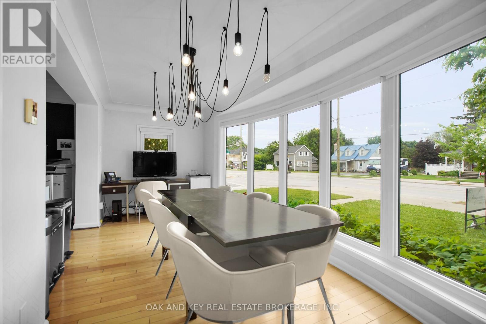 2424 Main Street, London South, Ontario  N6P 1R2 - Photo 7 - X12201620