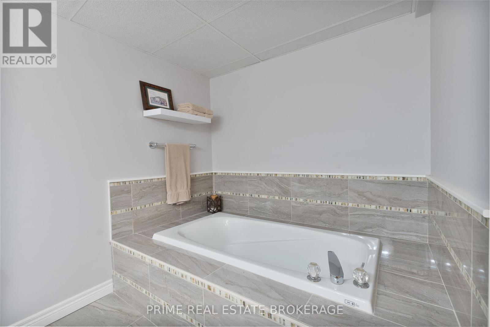 311 Smith Street, Central Elgin (Port Stanley), Ontario  N5L 1C7 - Photo 42 - X12201670
