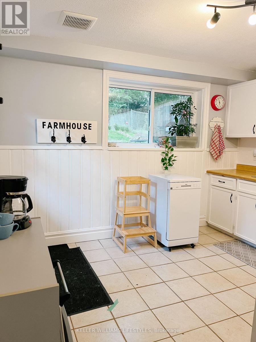 318 Base Line Road W, London South, Ontario  N6J 1W1 - Photo 6 - X12201698
