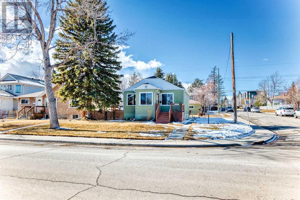 Property at 2601 27 Street SW image 4