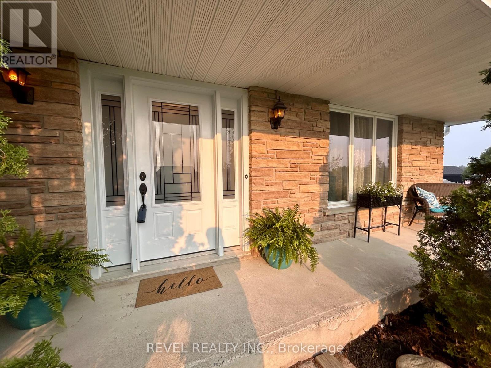 446 Eleventh Avenue, Cochrane, Ontario  P0L 1C0 - Photo 3 - T12201548