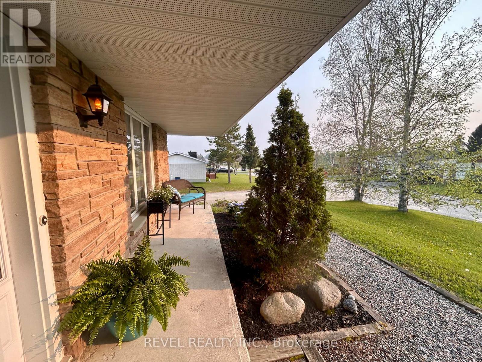 446 Eleventh Avenue, Cochrane, Ontario  P0L 1C0 - Photo 4 - T12201548