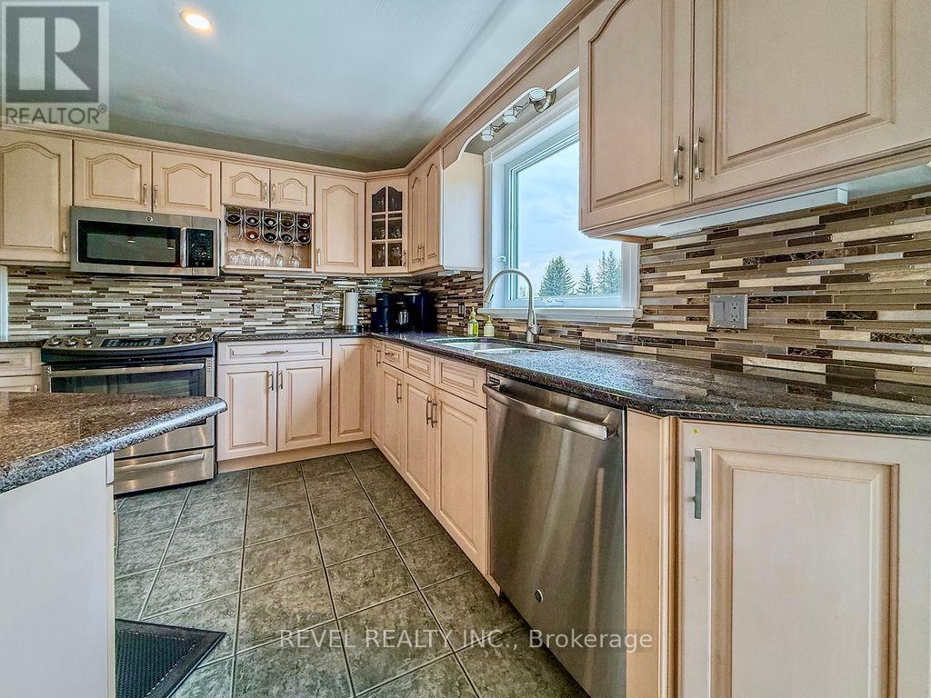 367 Bonaventure Drive, Timmins, Ontario  P4R 1L5 - Photo 9 - T12201650