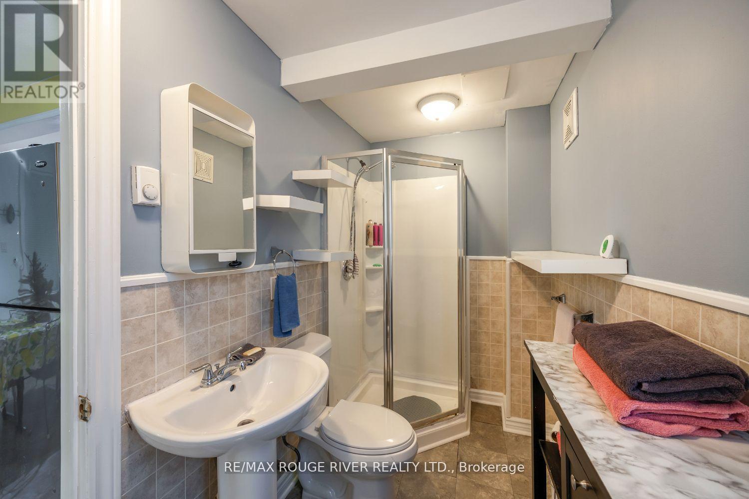 309 Centre Street S, Oshawa, Ontario  L1H 4B3 - Photo 17 - E12201559