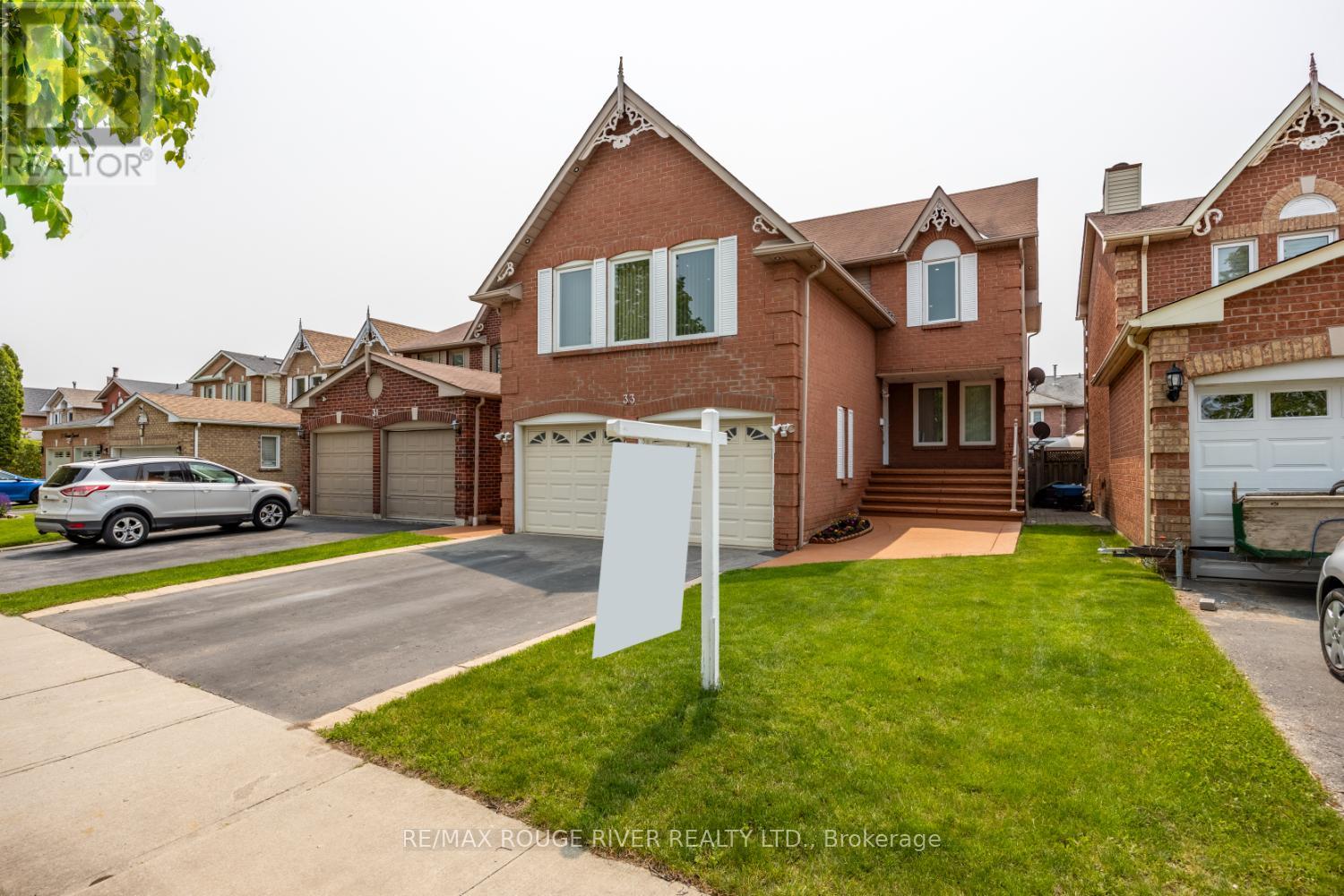 33 Hearne Crescent, Ajax, Ontario  L1T 3P5 - Photo 2 - E12201706
