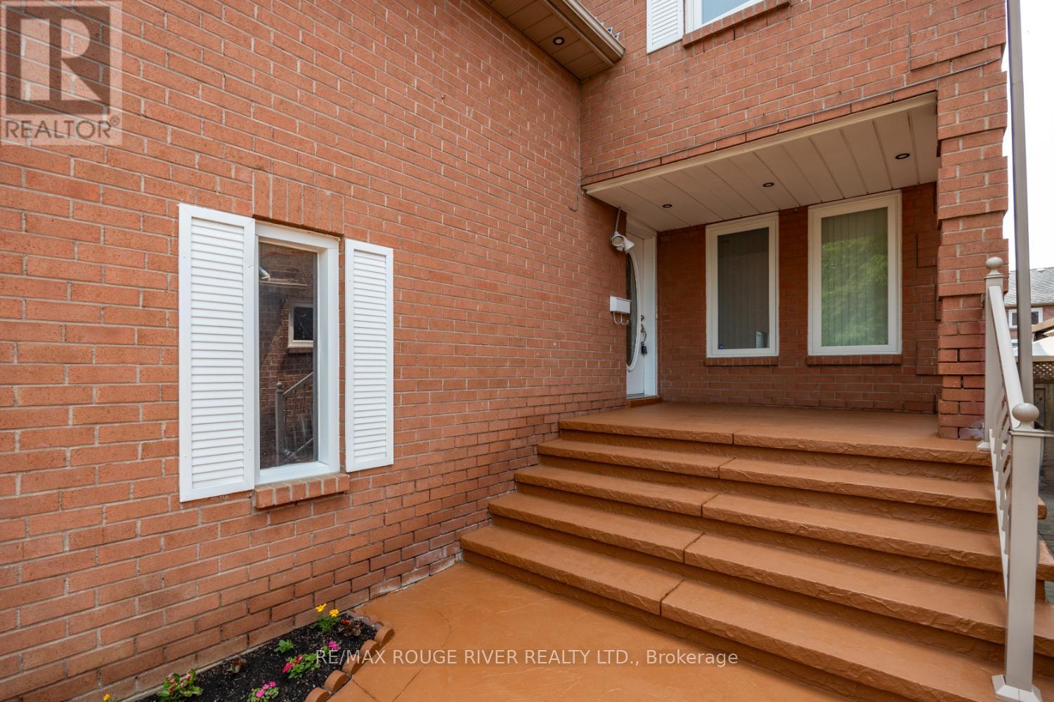 33 Hearne Crescent, Ajax, Ontario  L1T 3P5 - Photo 4 - E12201706