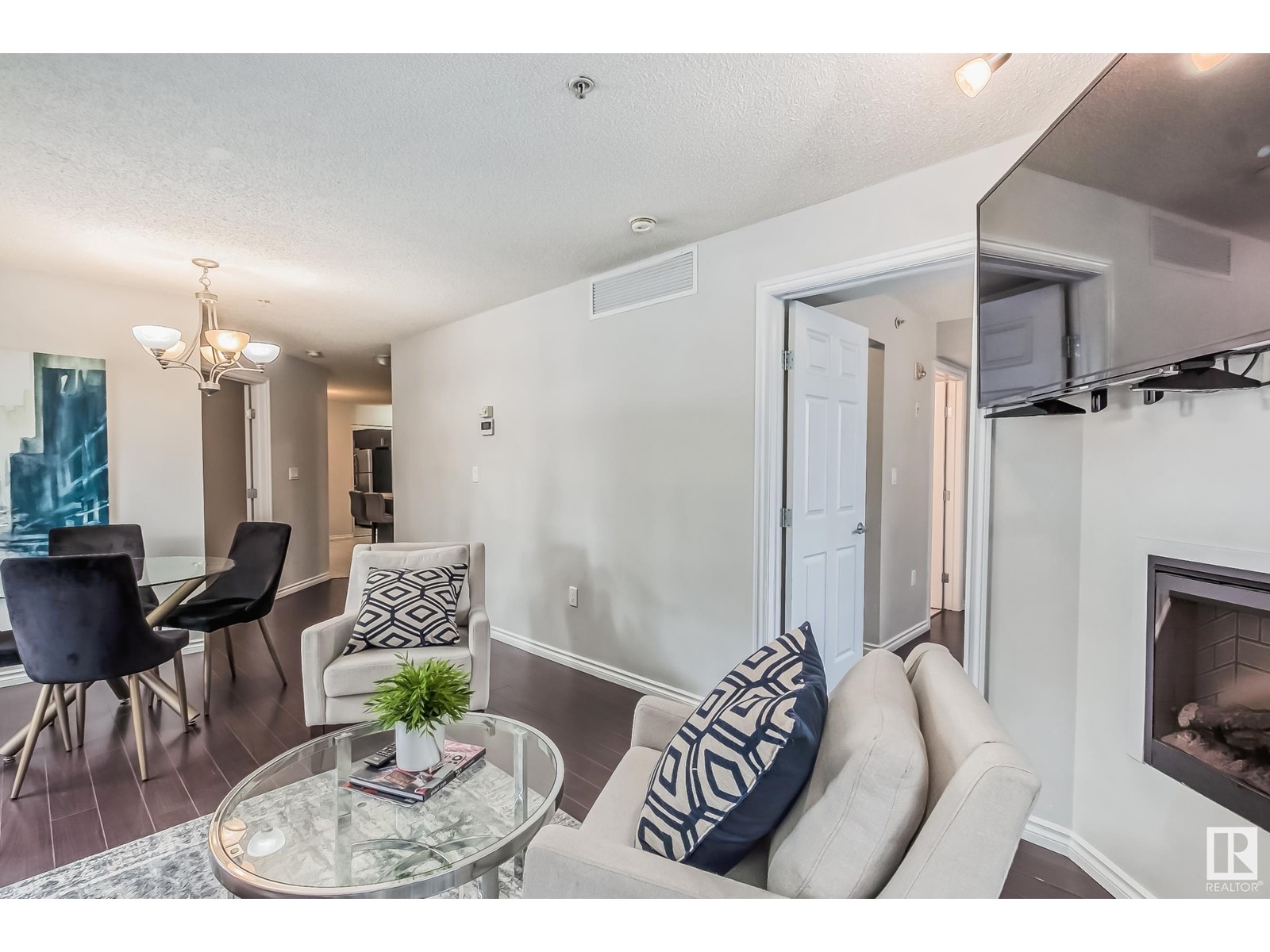 #115 10118 106 Ave Nw, Edmonton, Alberta  T5H 0B8 - Photo 3 - E4440360