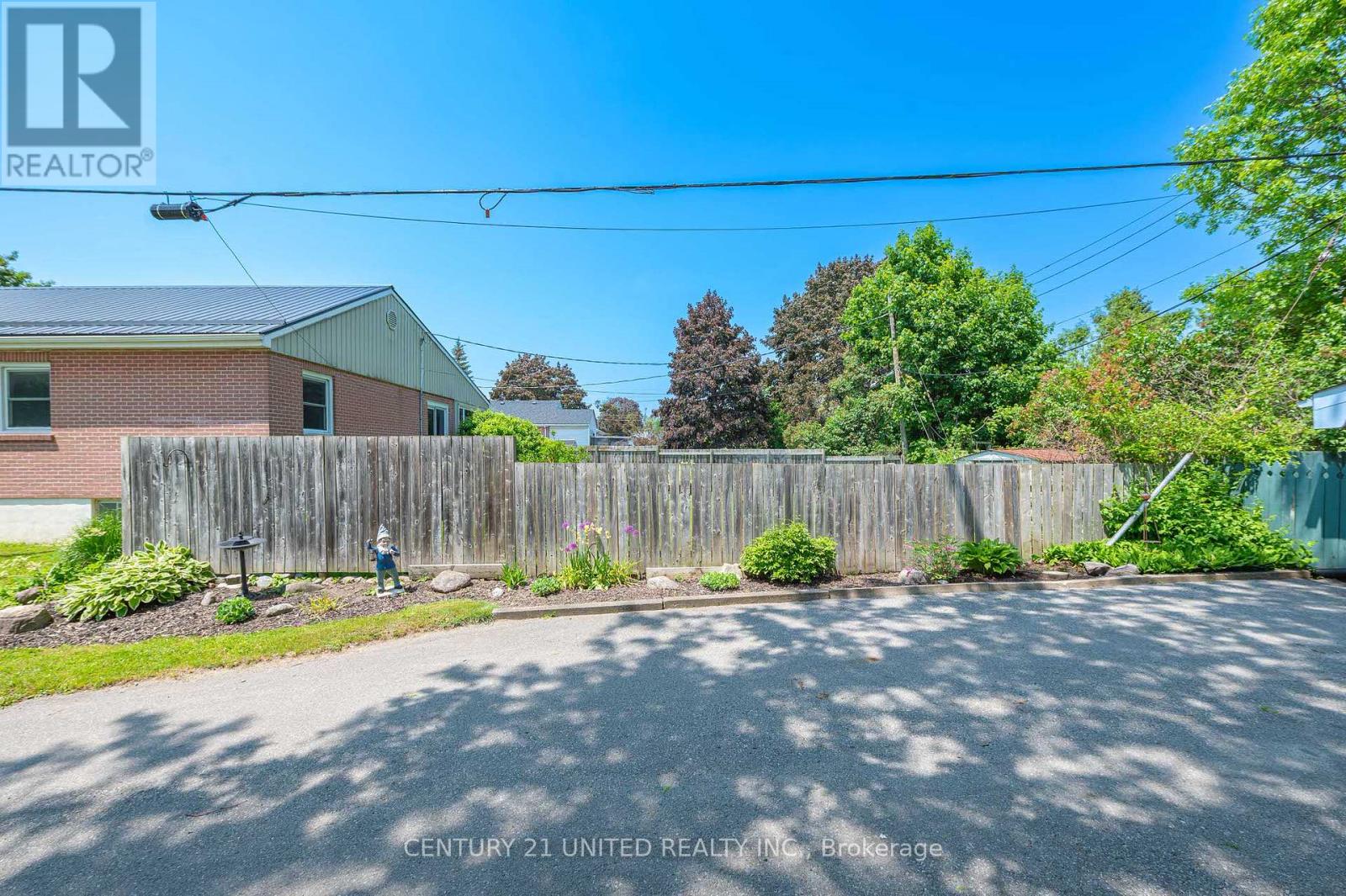 Property at 798 NICHOLLS PLACE image 3