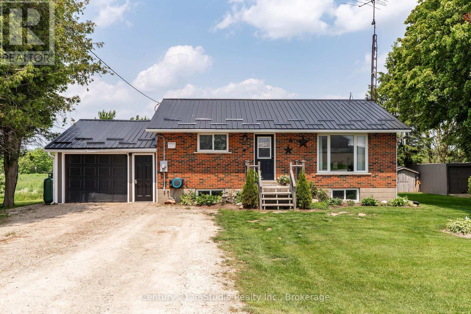 8404 Wellington Road 15 Road, Wellington North, Ontario N0G 1N0 - Photo 2 - X12201592