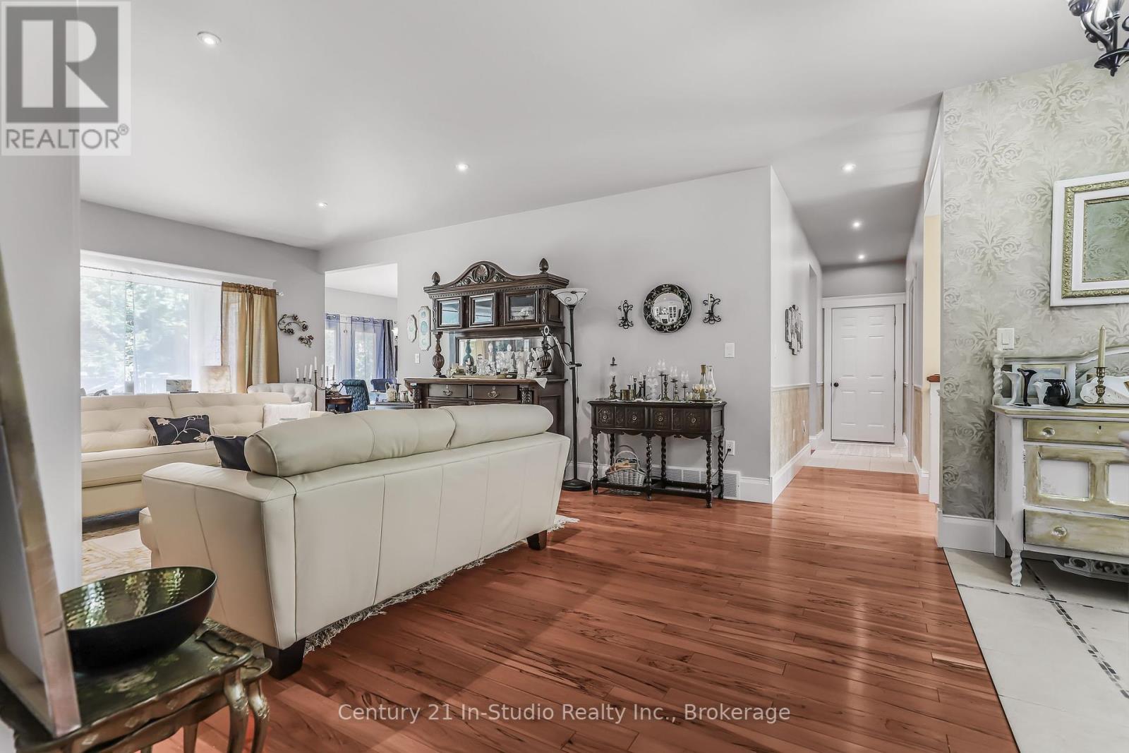 215319 Concession 4 Road, Chatsworth, Ontario  N0H 2V0 - Photo 12 - X12201628