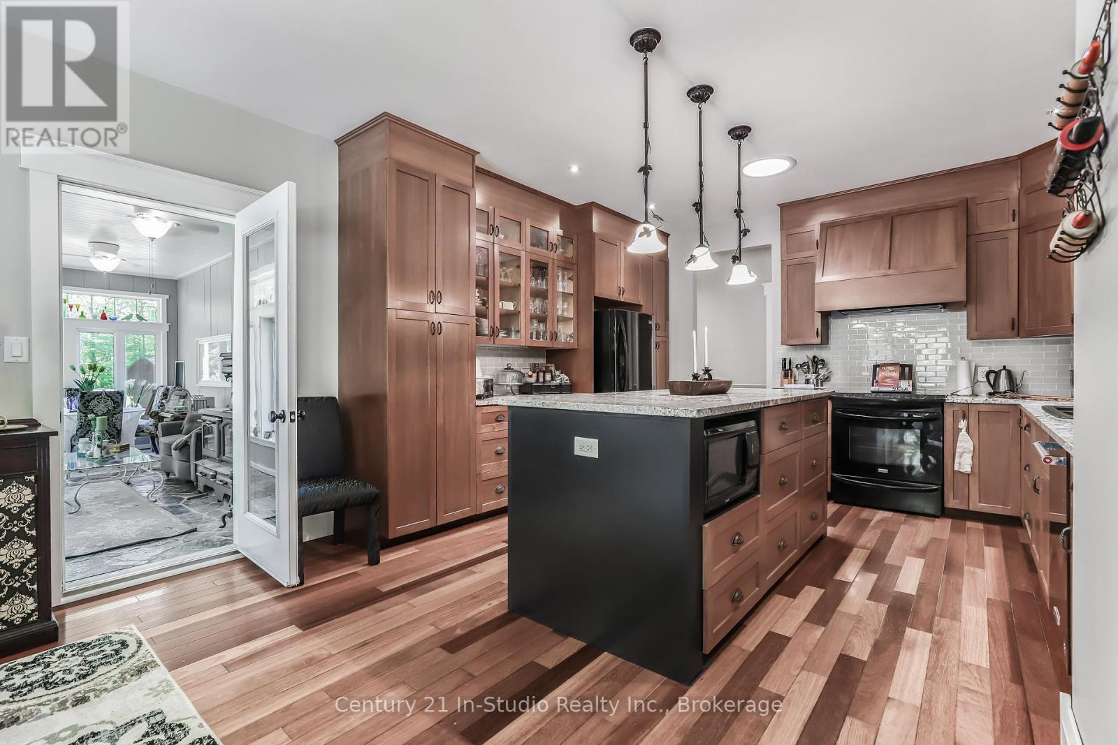 215319 Concession 4 Road, Chatsworth, Ontario  N0H 2V0 - Photo 18 - X12201628