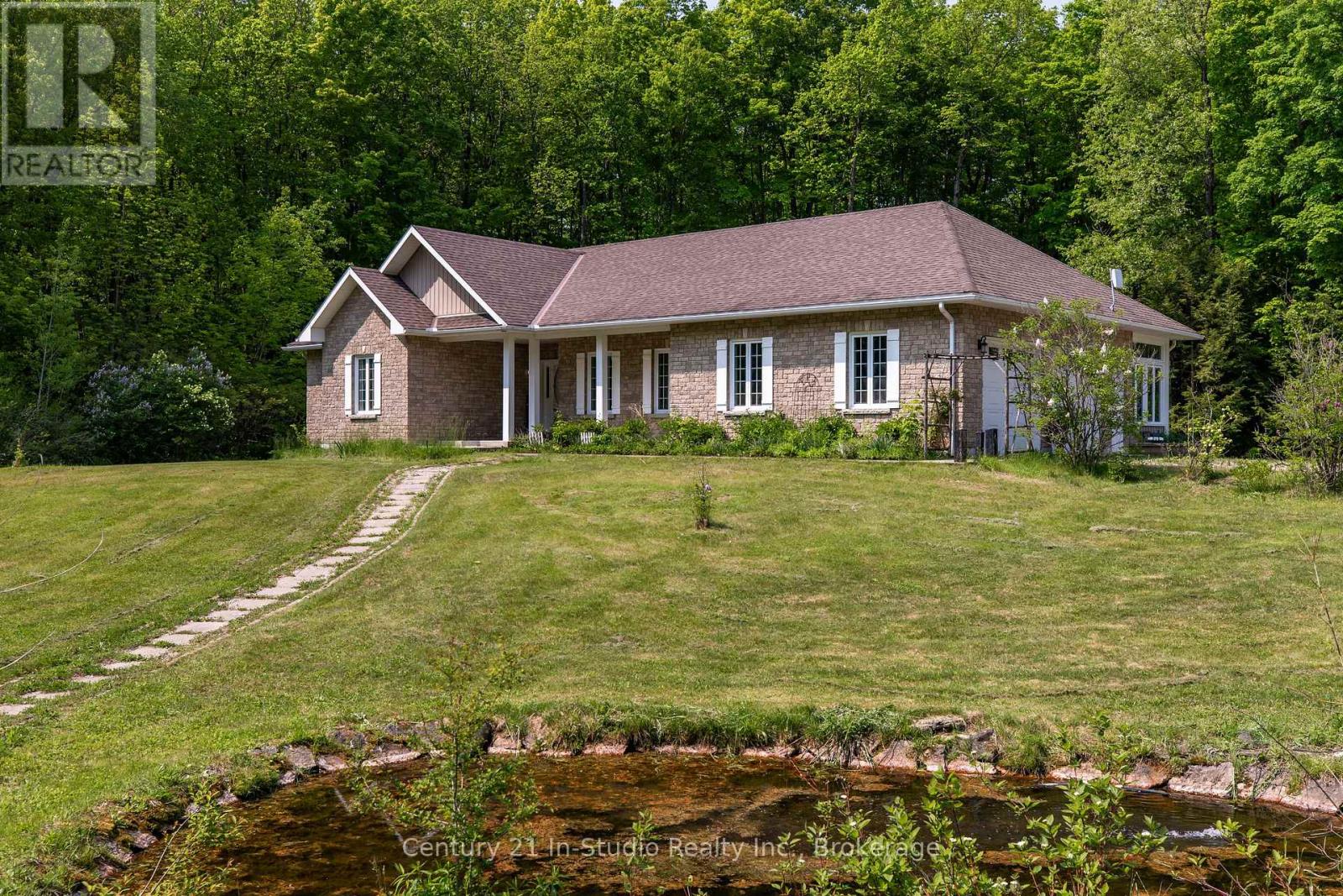 215319 Concession 4 Road, Chatsworth, Ontario  N0H 2V0 - Photo 2 - X12201628