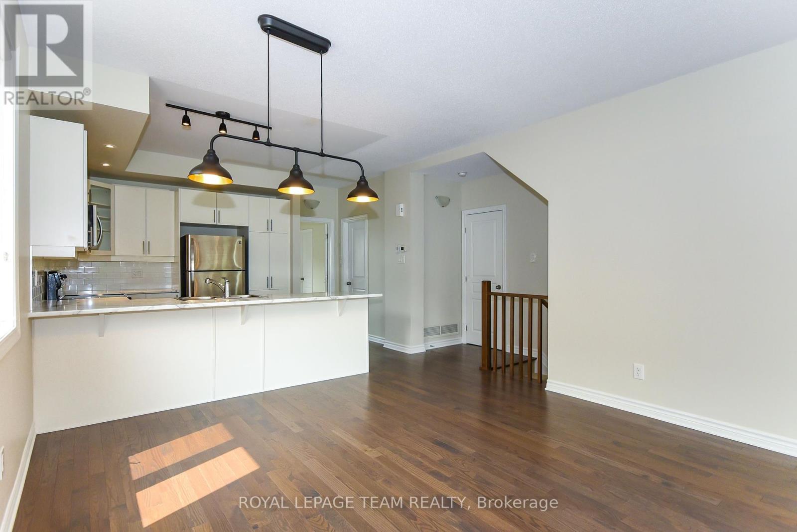 200 Pembina Private, Ottawa, Ontario  K4M 0G9 - Photo 6 - X12201632