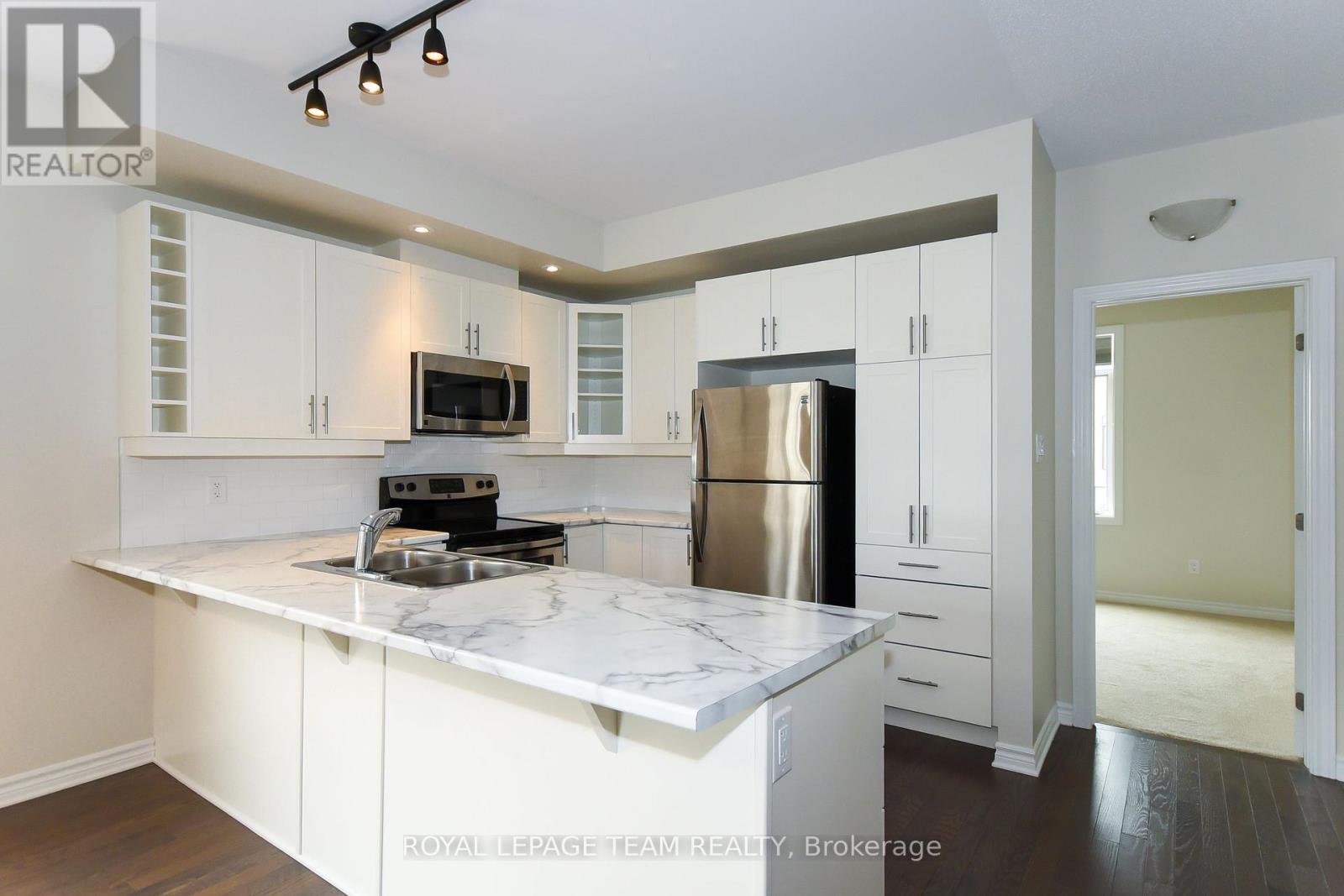 200 Pembina Private, Ottawa, Ontario  K4M 0G9 - Photo 8 - X12201632