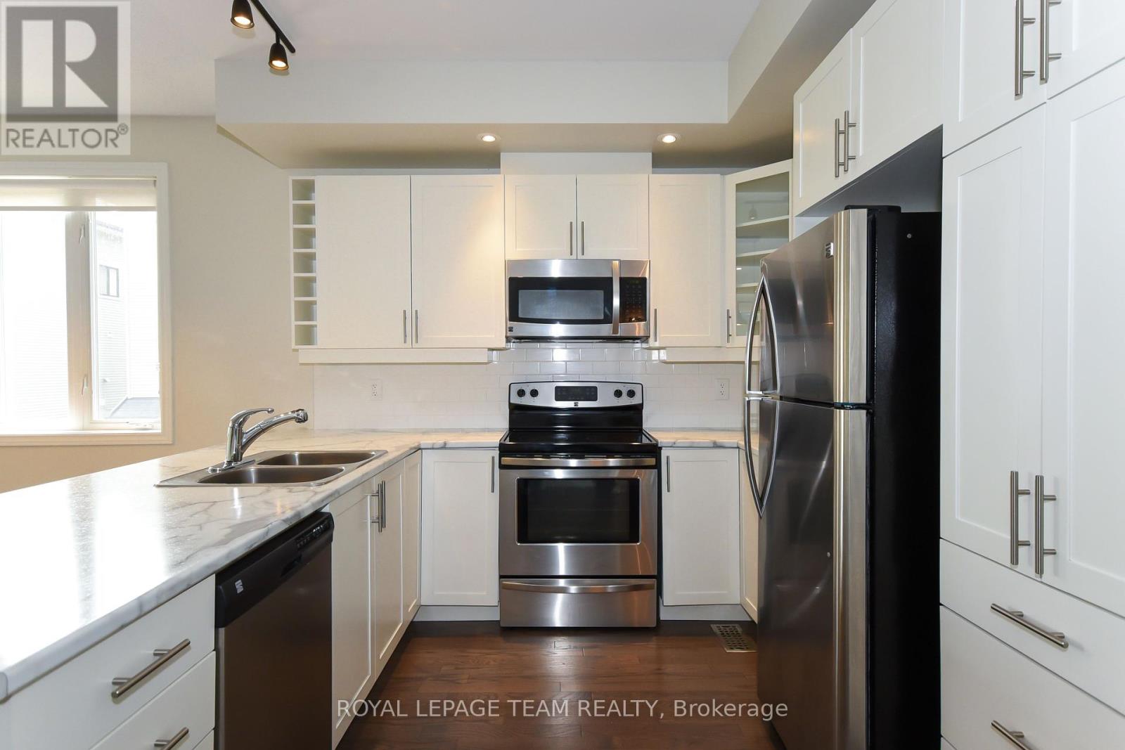 200 Pembina Private, Ottawa, Ontario  K4M 0G9 - Photo 9 - X12201632
