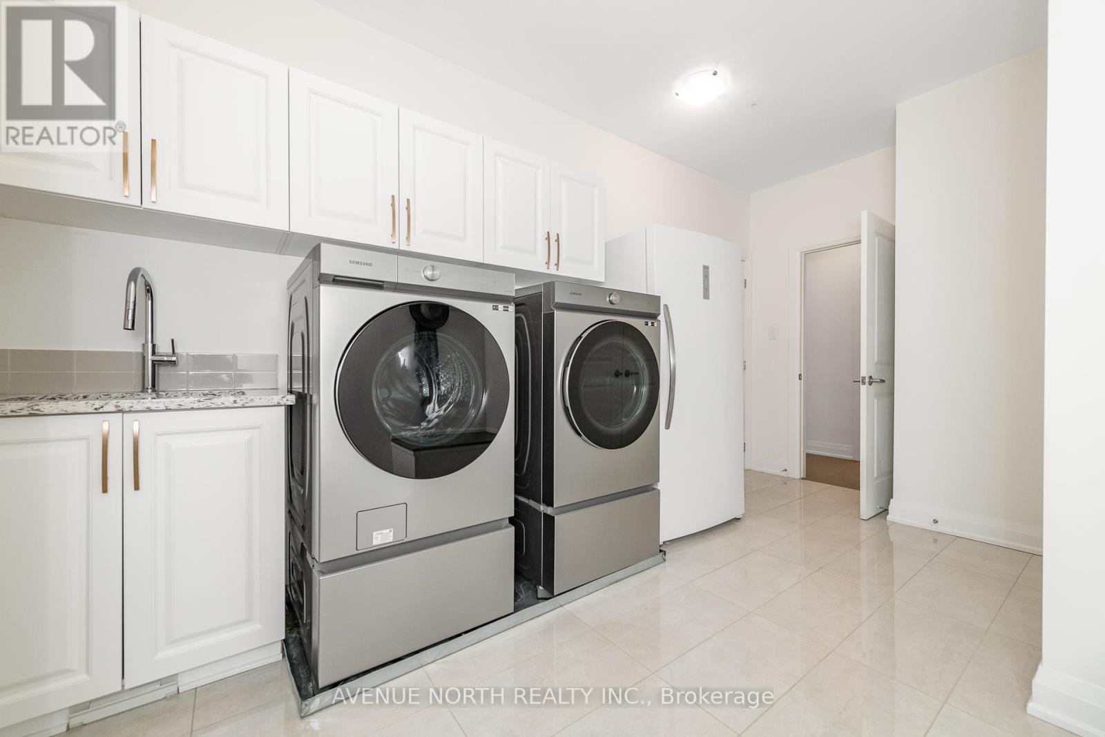 3339 Findlay Creek Drive, Ottawa, Ontario  K1T 0V4 - Photo 17 - X12201642