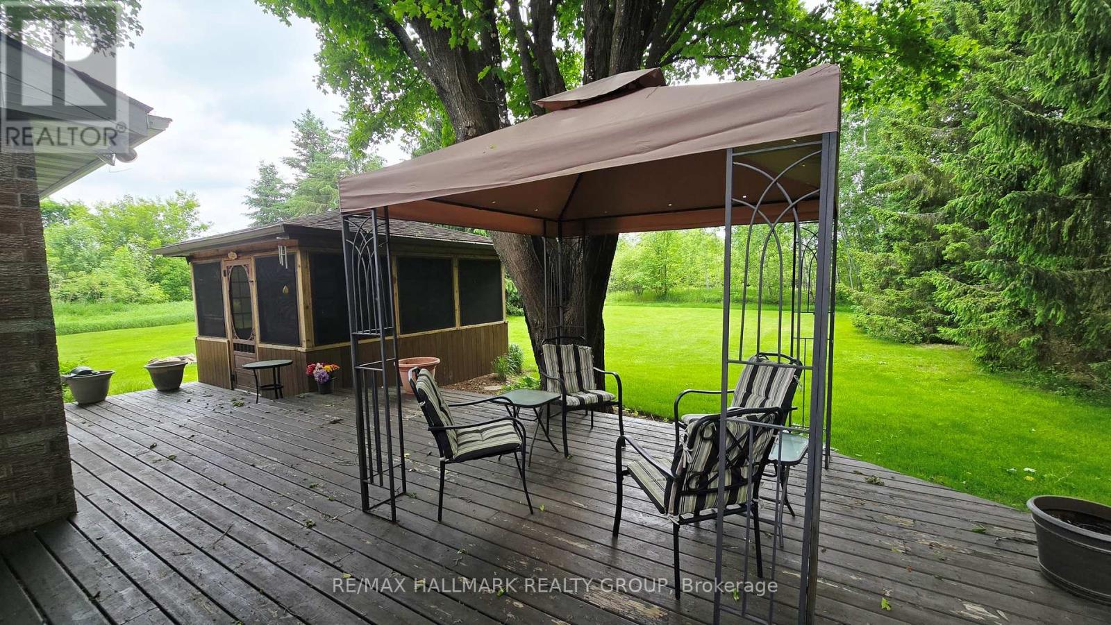 2215 Old Second Line Road, Ottawa, Ontario  K0A 1T0 - Photo 10 - X12201653