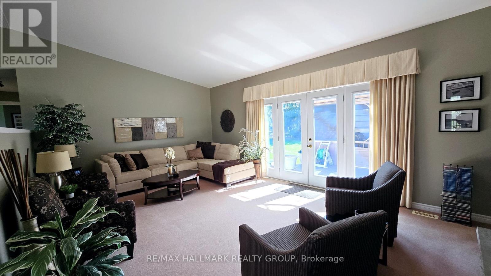 2215 Old Second Line Road, Ottawa, Ontario  K0A 1T0 - Photo 17 - X12201653