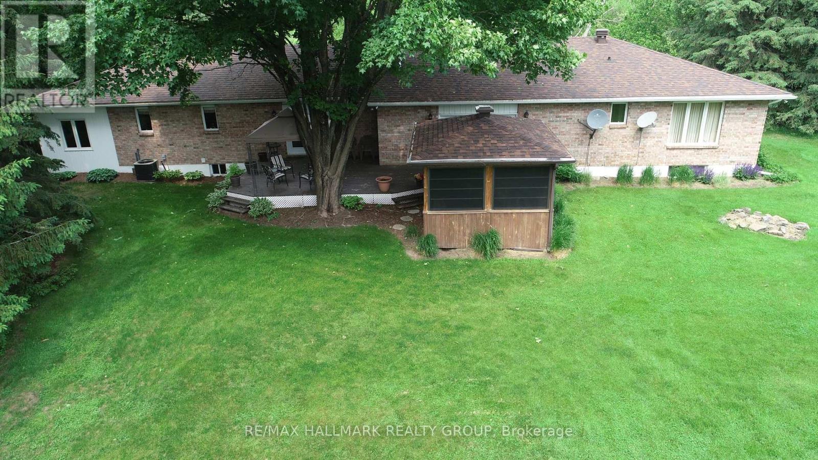 2215 Old Second Line Road, Ottawa, Ontario  K0A 1T0 - Photo 8 - X12201653