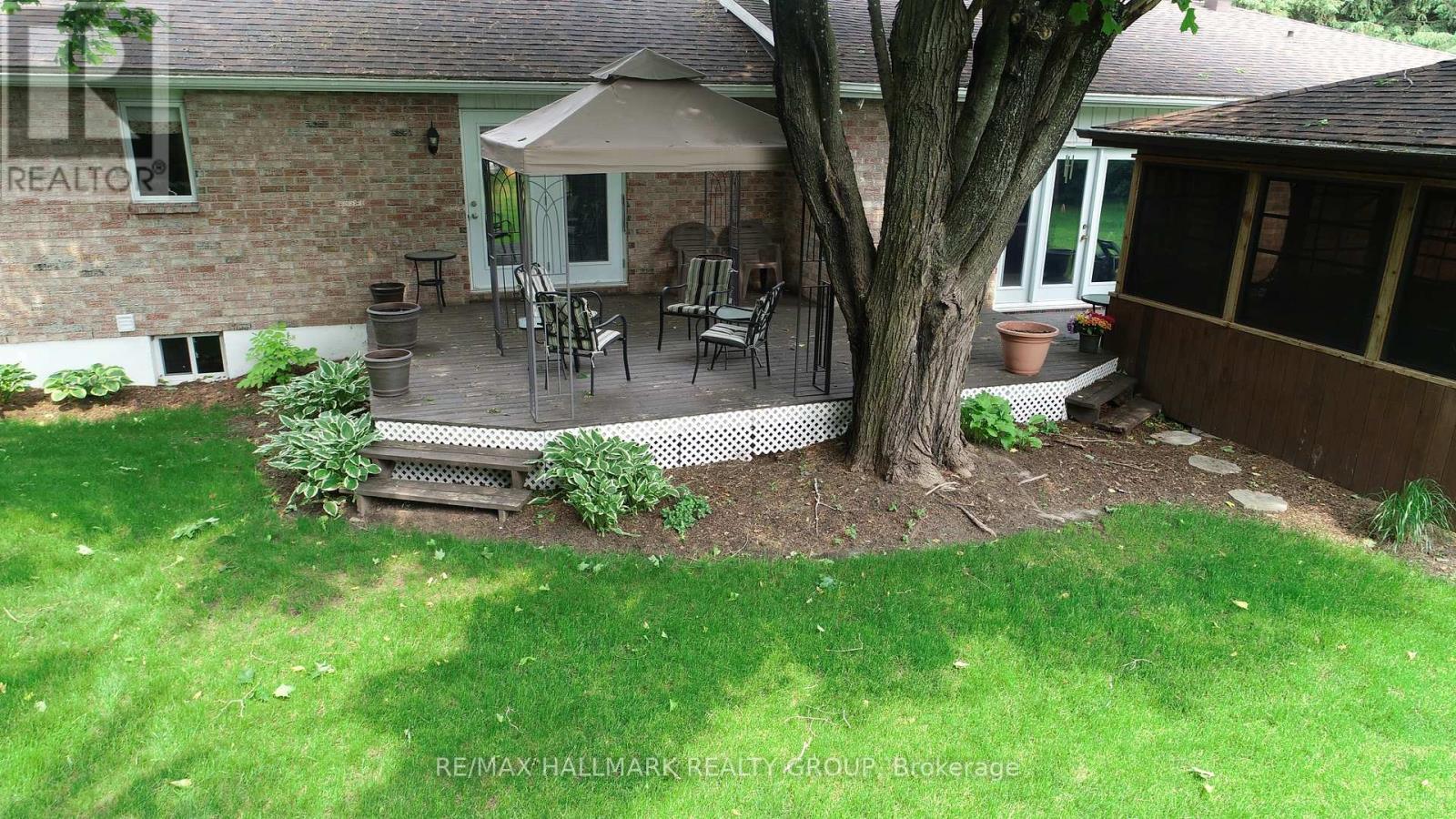 2215 Old Second Line Road, Ottawa, Ontario  K0A 1T0 - Photo 9 - X12201653