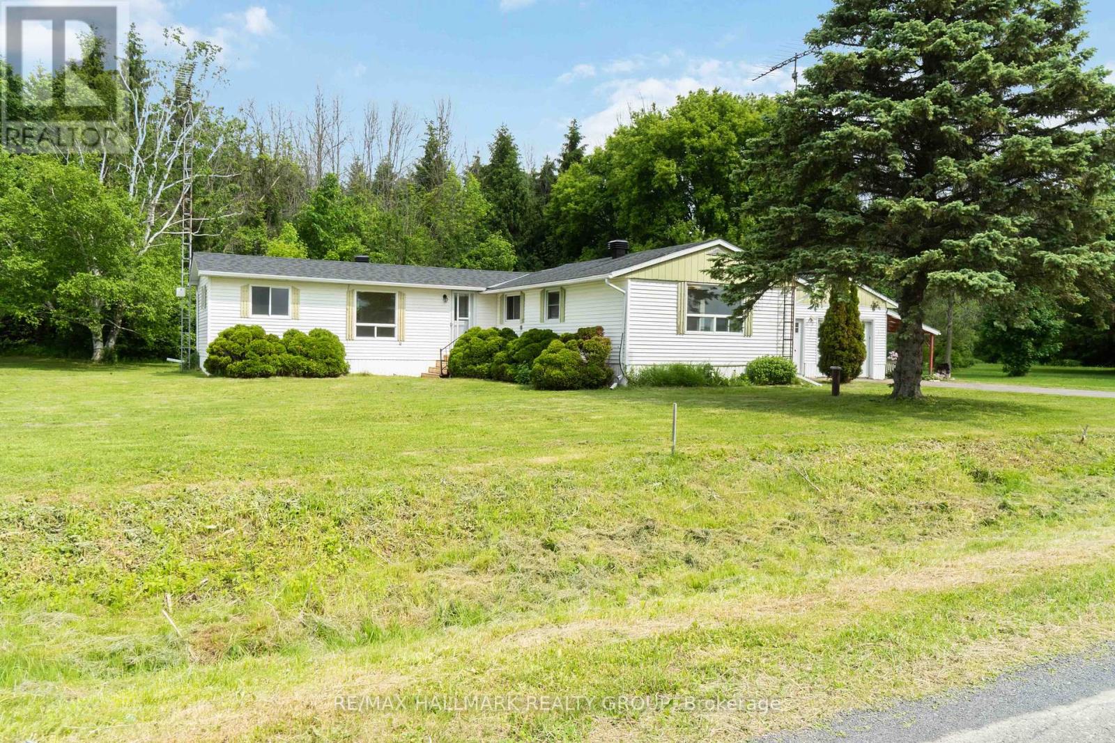 10913 Stampville Road, South Dundas, Ontario  K0C 1K0 - Photo 2 - X12201740