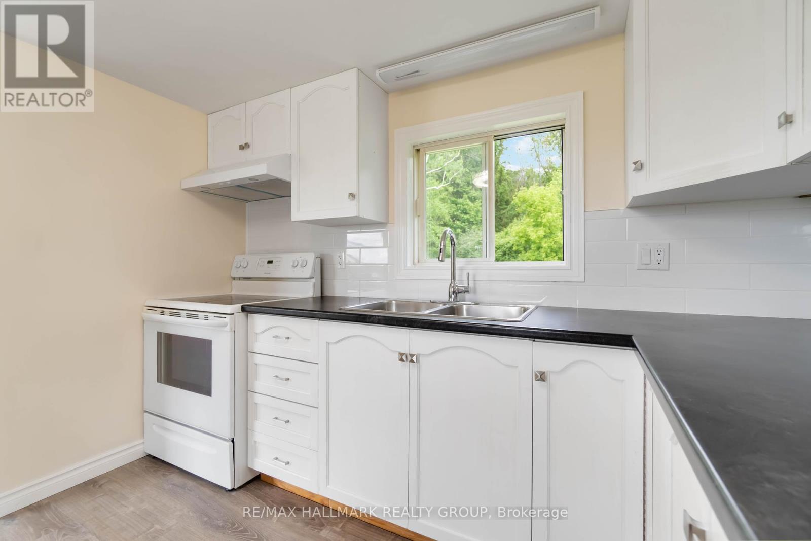 10913 Stampville Road, South Dundas, Ontario  K0C 1K0 - Photo 24 - X12201740