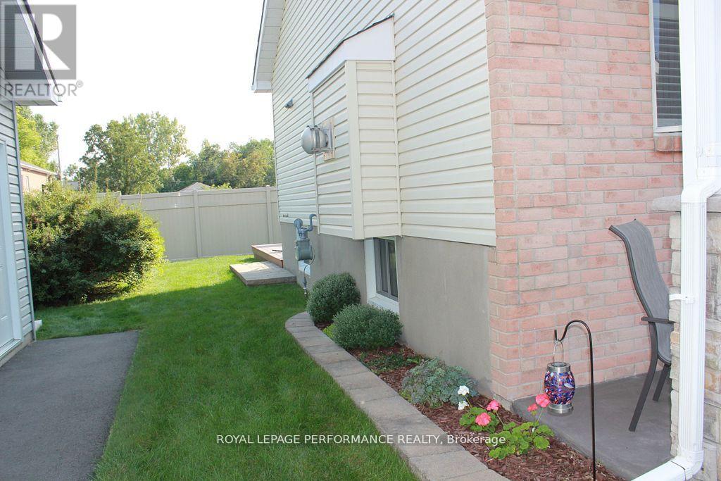 1130 Osborne Avenue, Cornwall, Ontario  K6J 1K9 - Photo 8 - X12201657