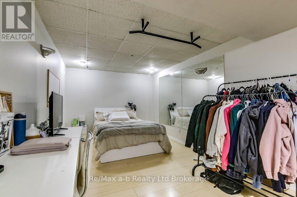 27 Amber Drive, Thames Centre, Ontario  N0L 1G1 - Photo 26 - X12134957